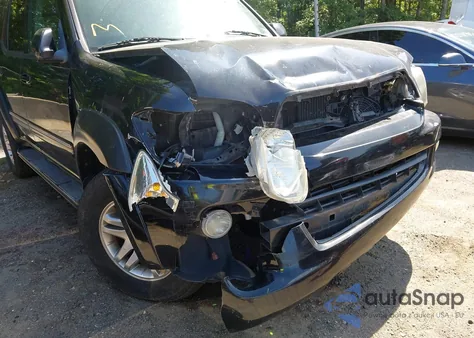 2005 Toyota Sequoia Sr5 V8 z USA, uszkodzony, nr VIN 5TDBT44A25S244540